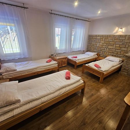 Pod Kamiennikiem Hotel Trzemesnia Buitenkant foto