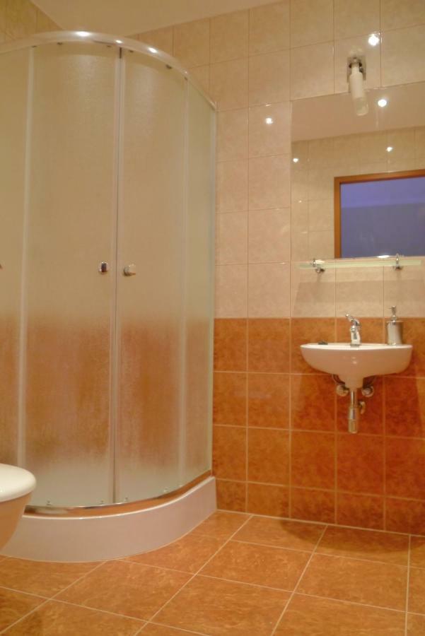 Pod Kamiennikiem Hotel Trzemesnia Buitenkant foto