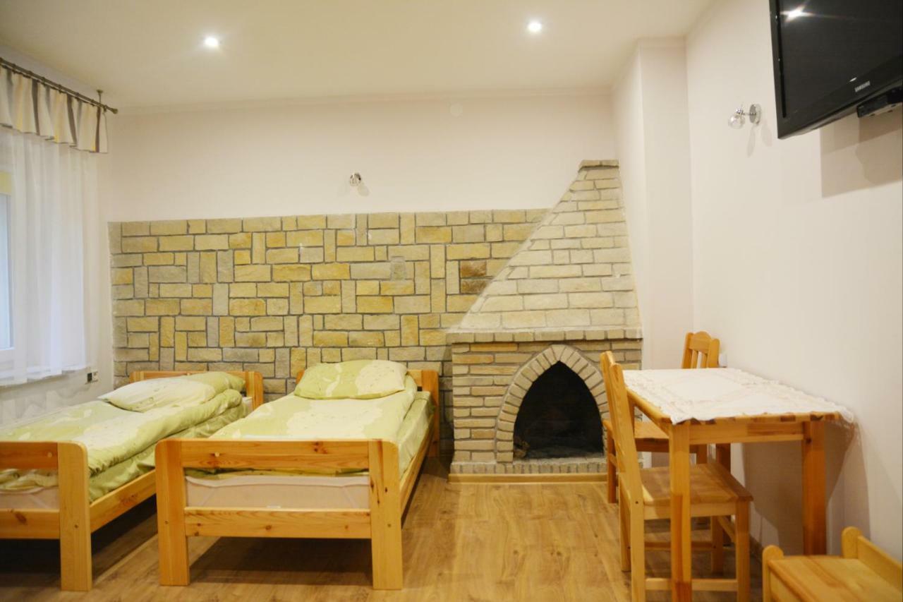 Pod Kamiennikiem Hotel Trzemesnia Buitenkant foto
